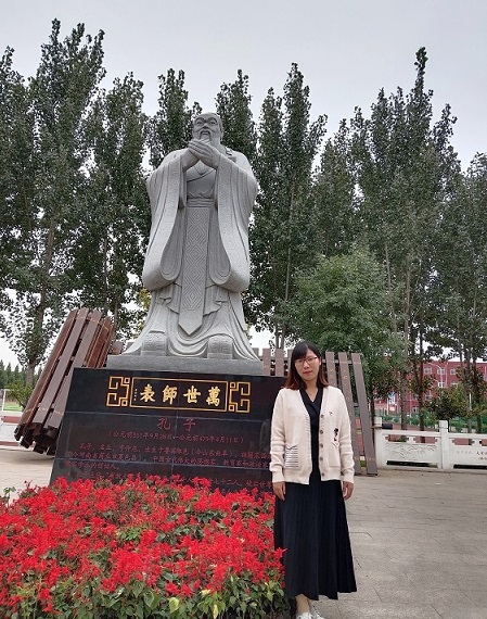 张佳佳.jpg